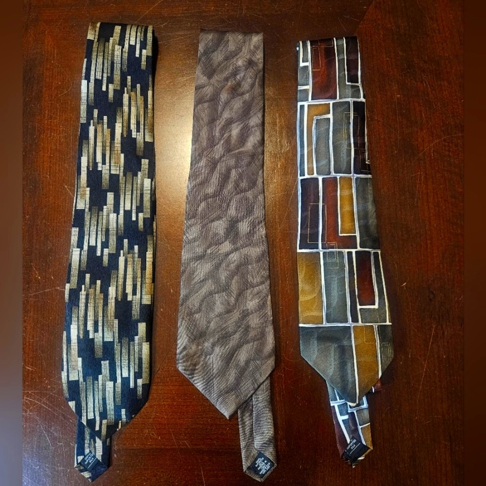 Three Arrow Men's Tie's,  100% Imported Silk. Printed In Italy, Made In USA.